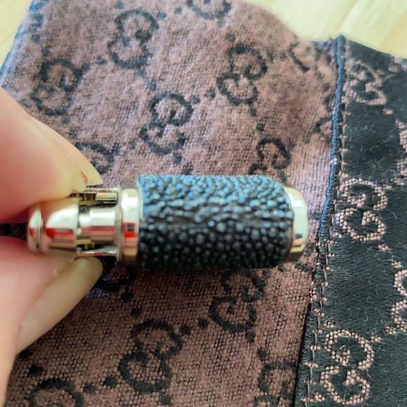 🔥GUCCI VINTAGE RARE RHINESTONE BUTANE LIGHTER - Picture 8 of 10